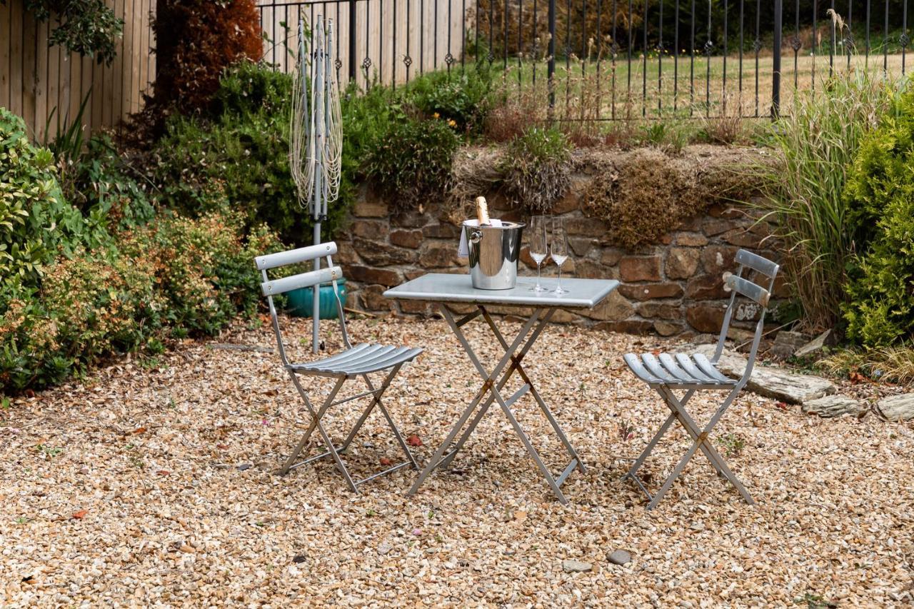 1 Chatsworth Riverscape Apartments - Riverview Apartment In Great Location With Free Parking Overlooking The Gannel Just A Short Walk From Newquays Incredible Beaches And Local Amenities New Quay Exteriér fotografie